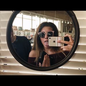 Meet your Posher, Jaala